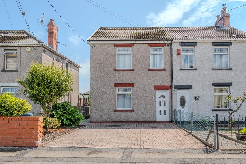 Property photo 2 of 25 55 Cocker Avenue-26.Jpg
