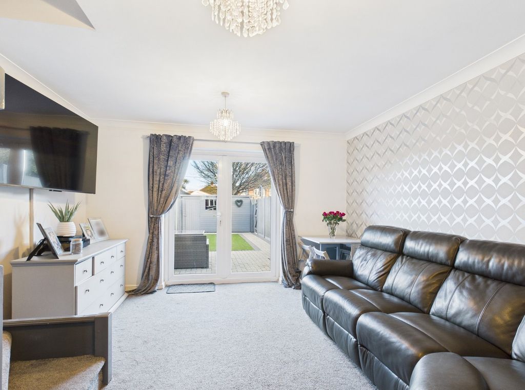 Property photo 2 of 11 Picture No. 08