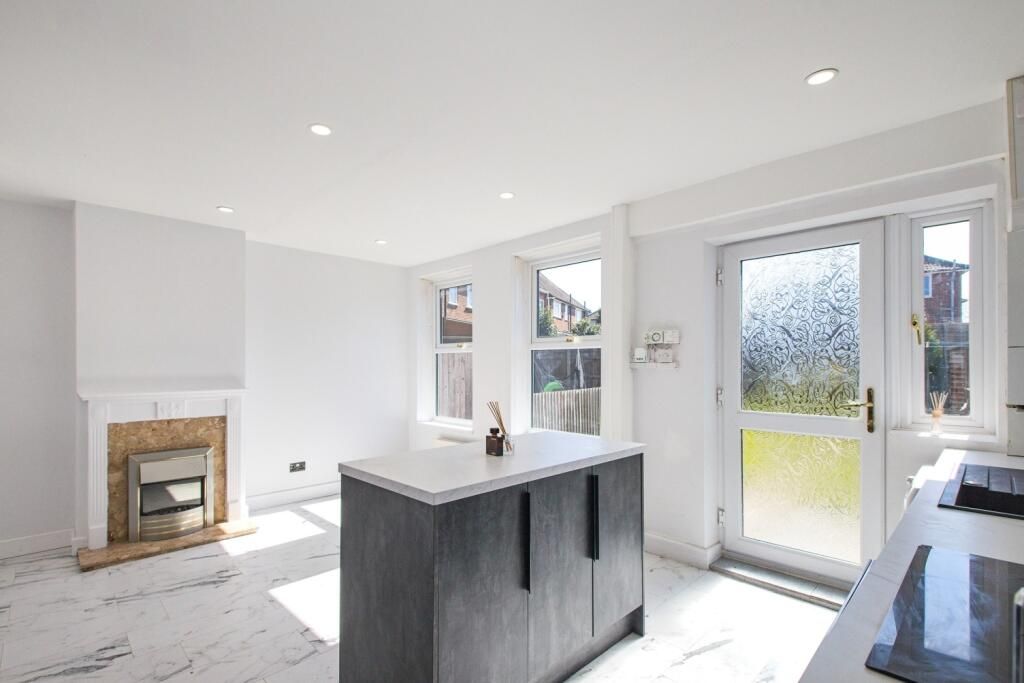 Property photo 2 of 10 Gallery