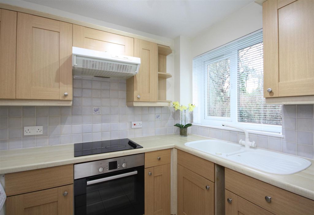 Property photo 2 of 8