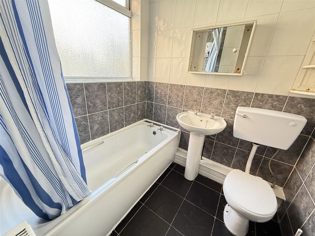 Property photo 3 of 10 Photo 12-05-2025, 3 22 04 Pm.Jpg