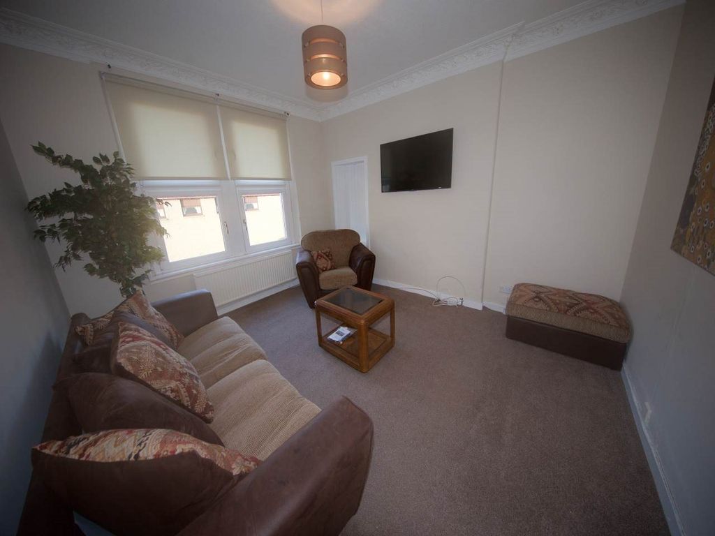 Property photo 1 of 6 Sitting Room