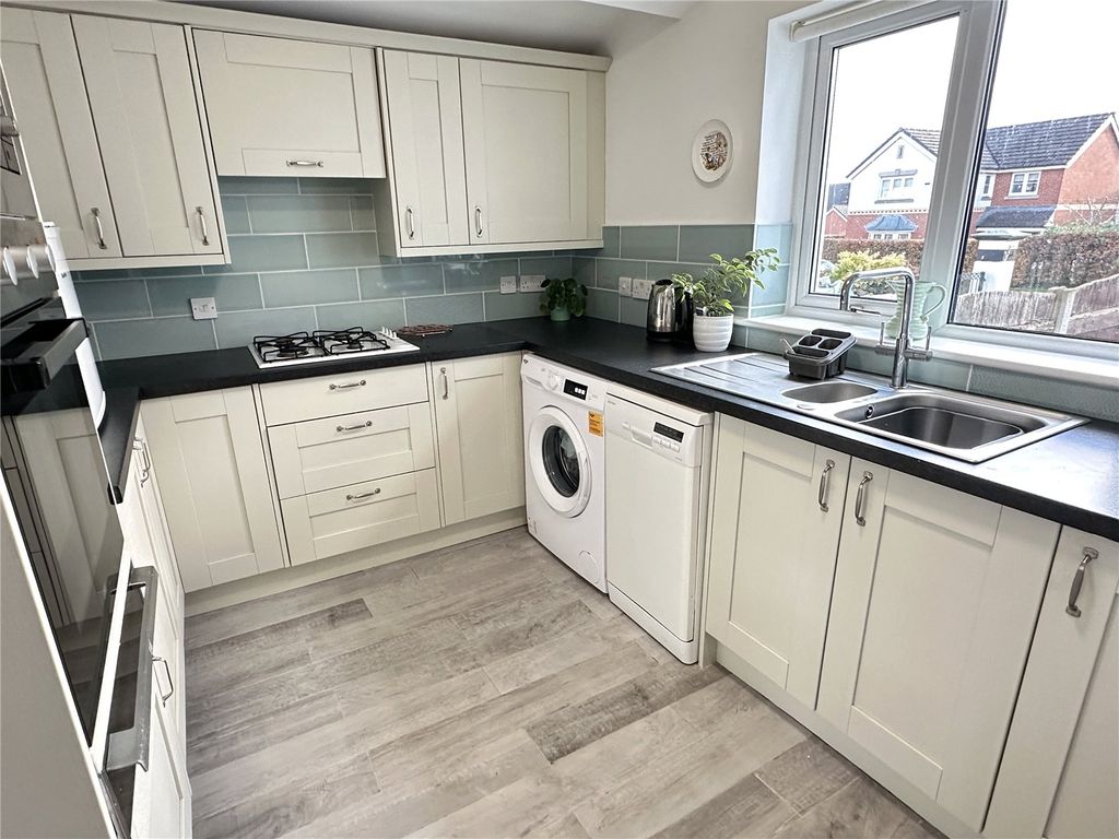 Property photo 3 of 14 Picture No. 08