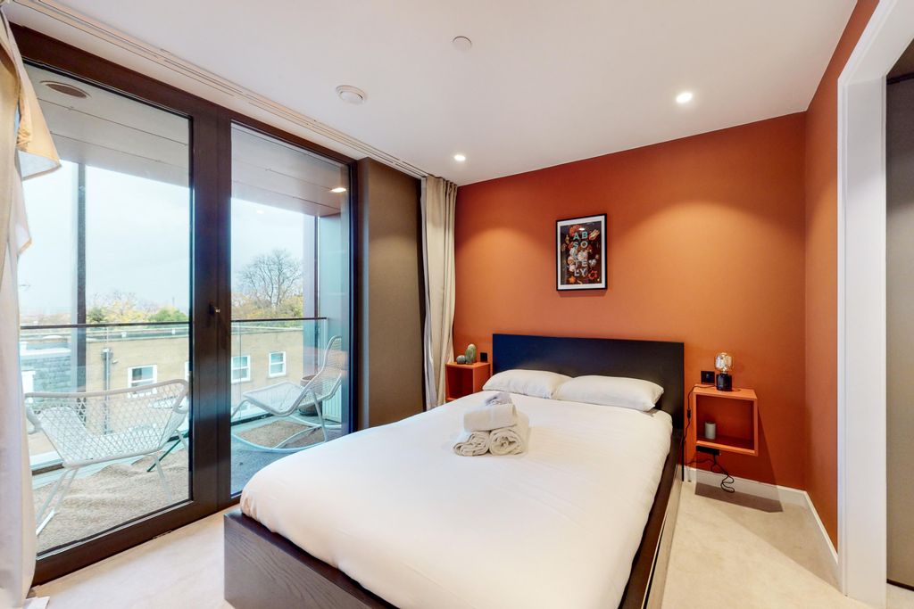 Property photo 2 of 8