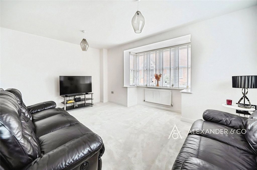Property photo 3 of 19 Picture No. 03
