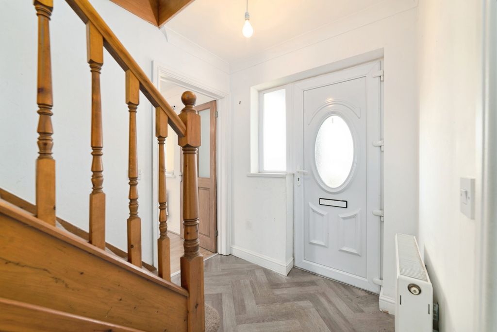Property photo 2 of 21 Pbox-Img.Jpg