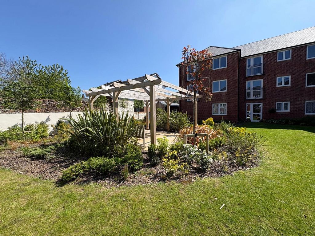 Property photo 3 of 23 Picture No. 23