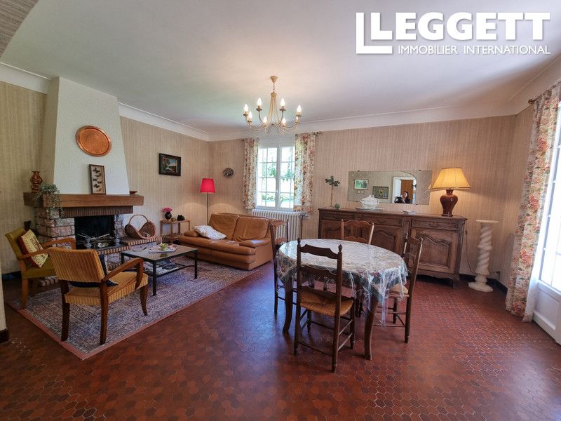 Property photo 2 of 10