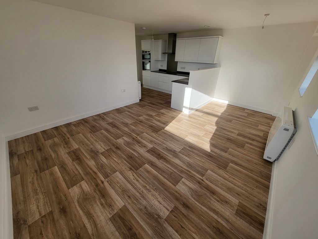 Property photo 3 of 10 Living Room