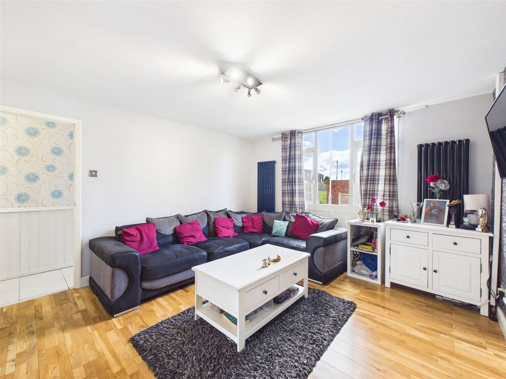 Property photo 2 of 11 Picture No. 16