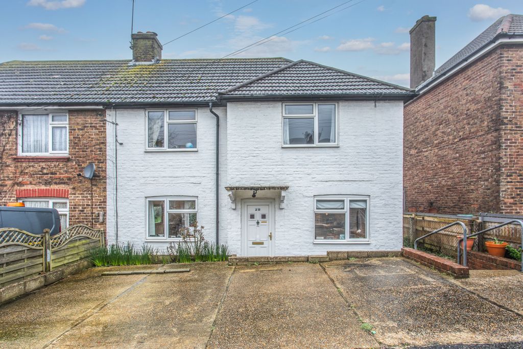 Property photo 1 of 26 28 Stapely Road2