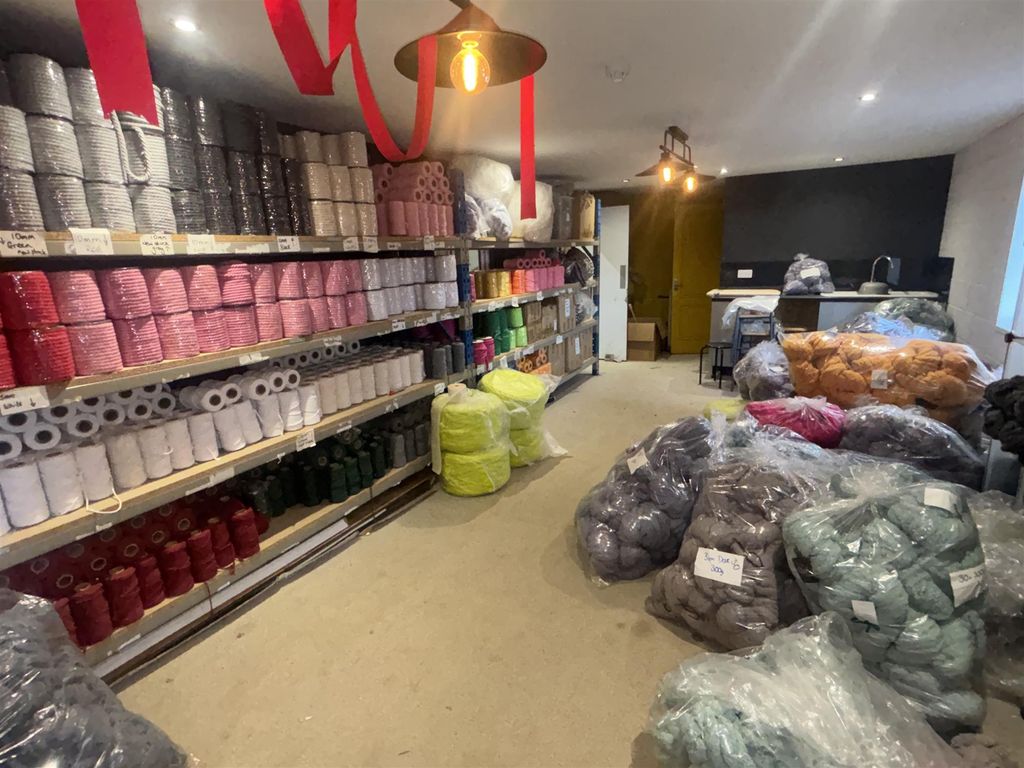 Property photo 2 of 7 Photo 1