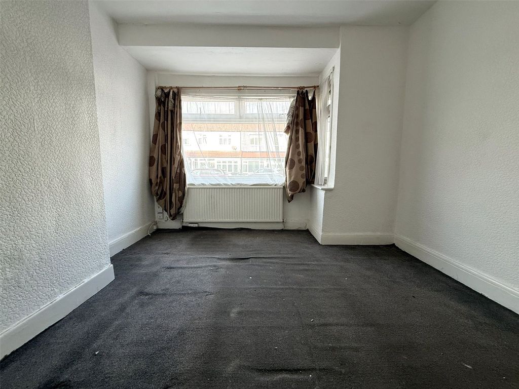 Property photo 3 of 13 Picture No. 21