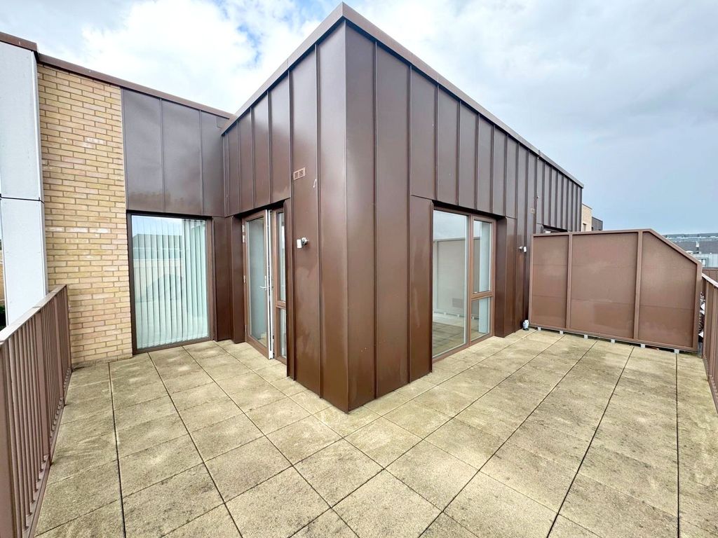 Property photo 2 of 11 Picture No. 20