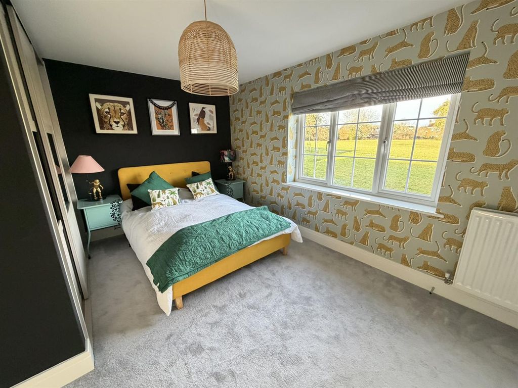 Additional image 26 of 5 bed property for saleButtercup Drive, Daventry NN11