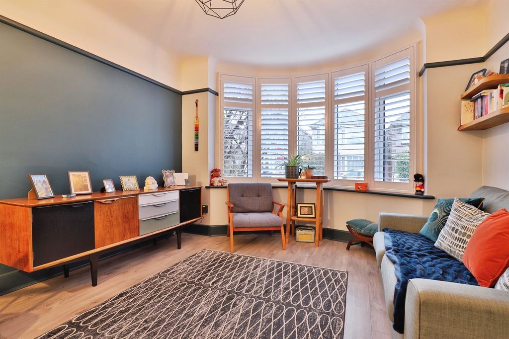 Property photo 2 of 23