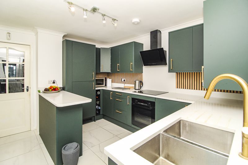 Property photo 2 of 15 Kitchen