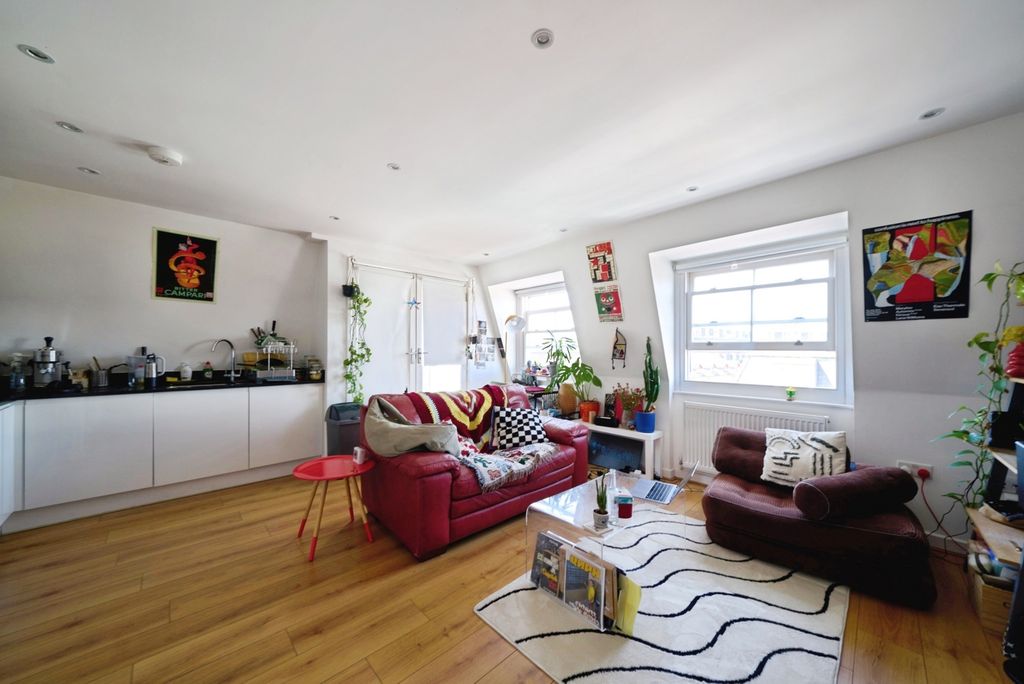 Property photo 1 of 11 Pbox-Img.Jpg