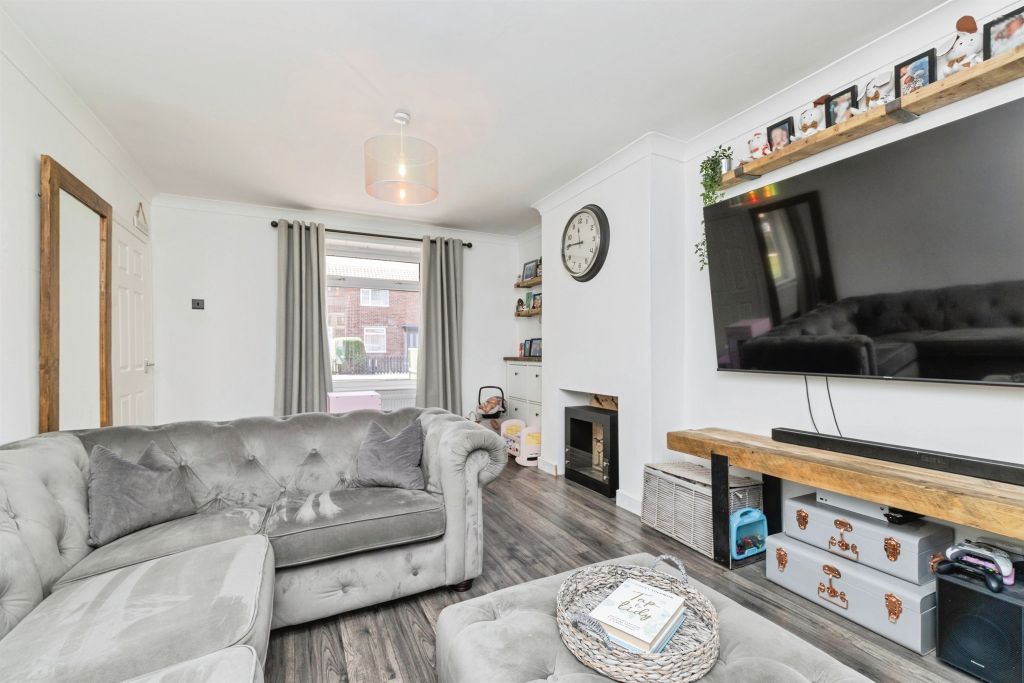 Property photo 2 of 14