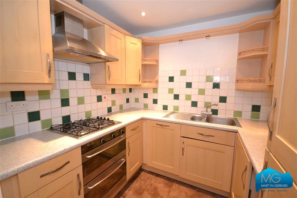 Property photo 1 of 7 Picture No. 17