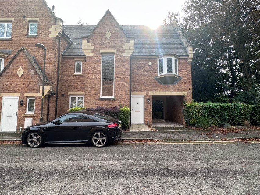 Property photo 1 of 20 19 Reeceton Gardens, Heaton