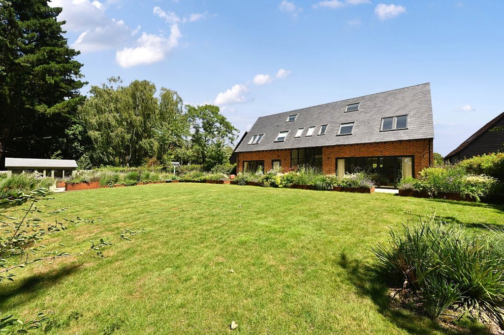 Property photo 2 of 23 Picture No. 07