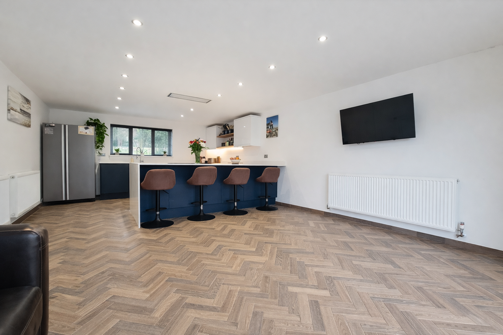 Property photo 1 of 36