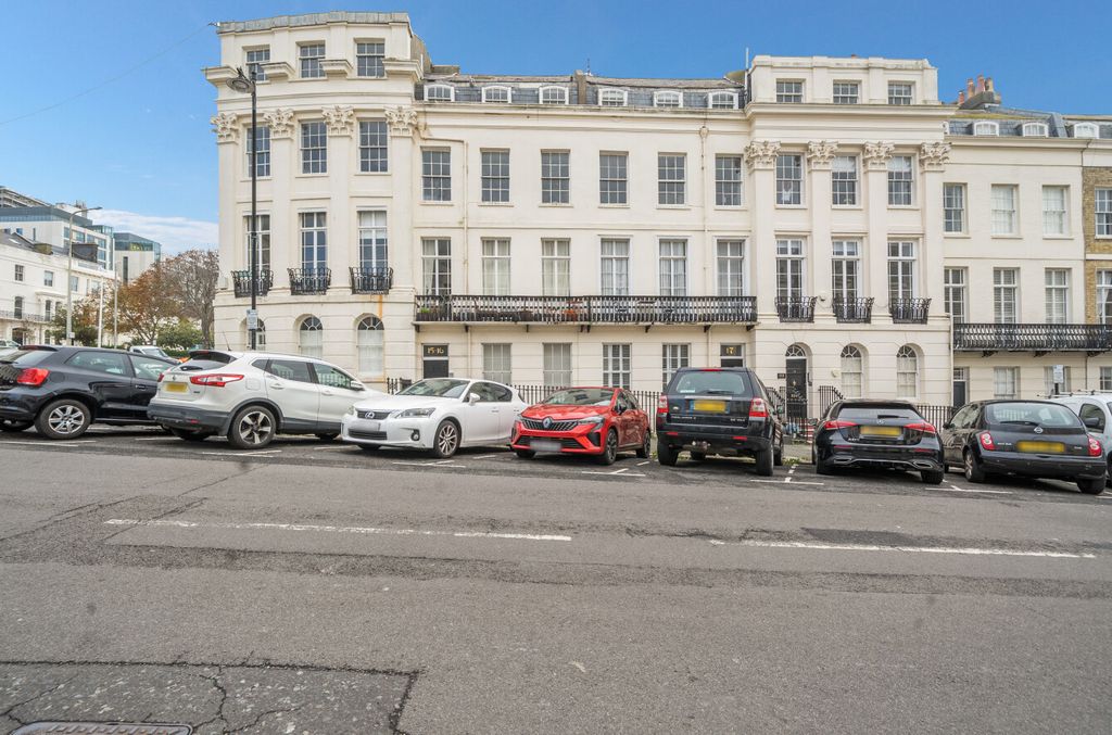 Property photo 1 of 12 1530190-3-1A12015...