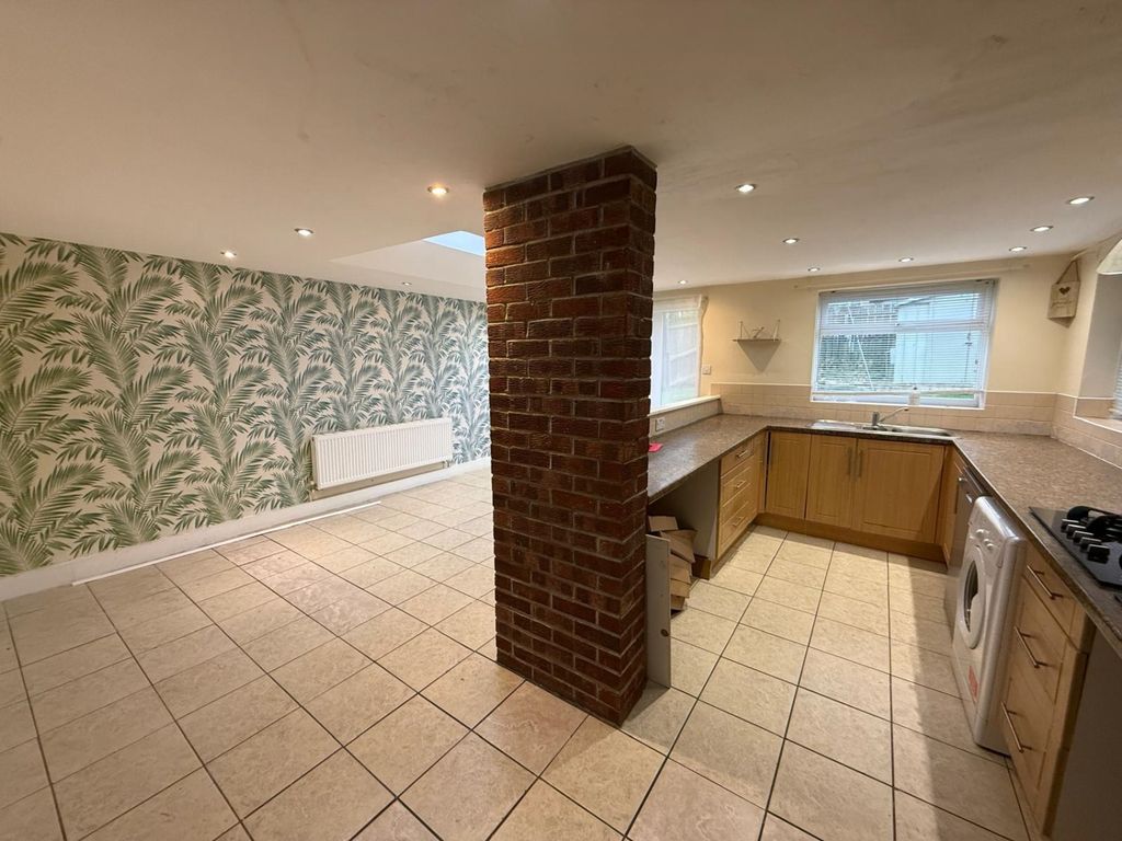 Property photo 2 of 13 Img-20251118-Wa0019