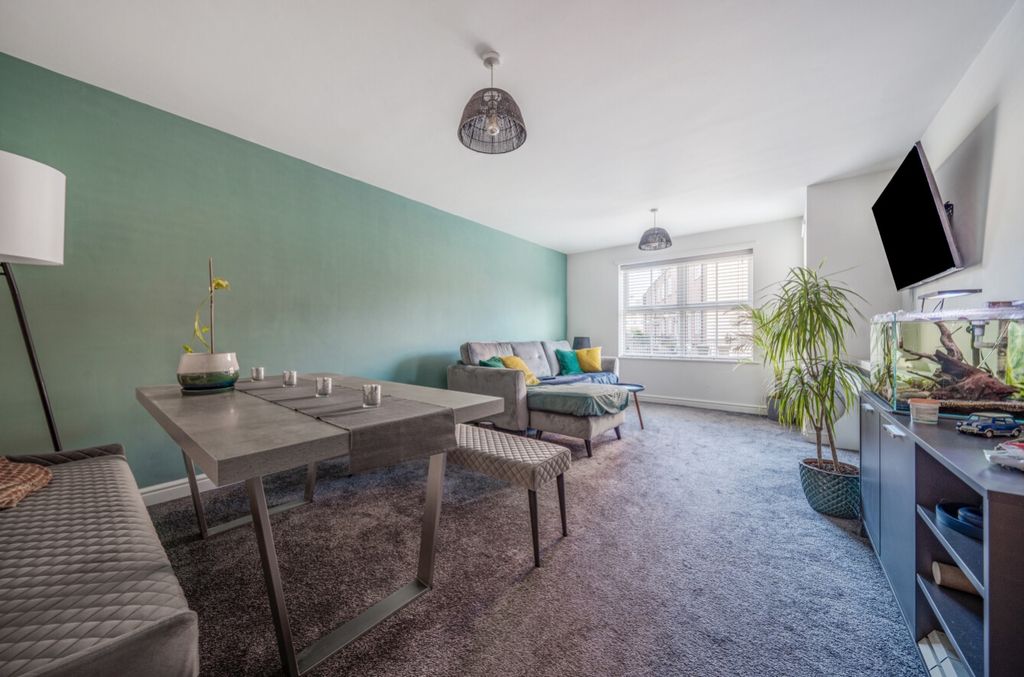 Property photo 2 of 12 1268537 (3)