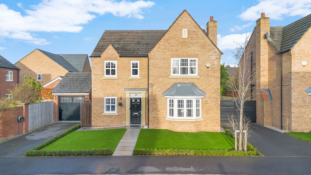 Property photo 1 of 28