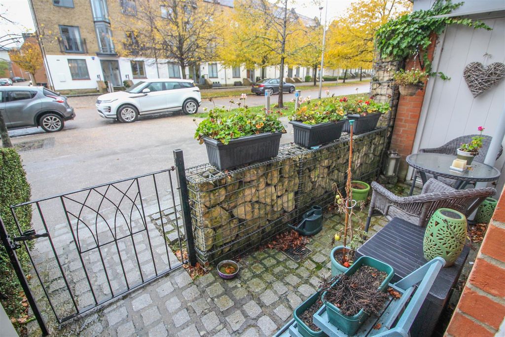 Property photo 3 of 10 Img_7970.Jpg