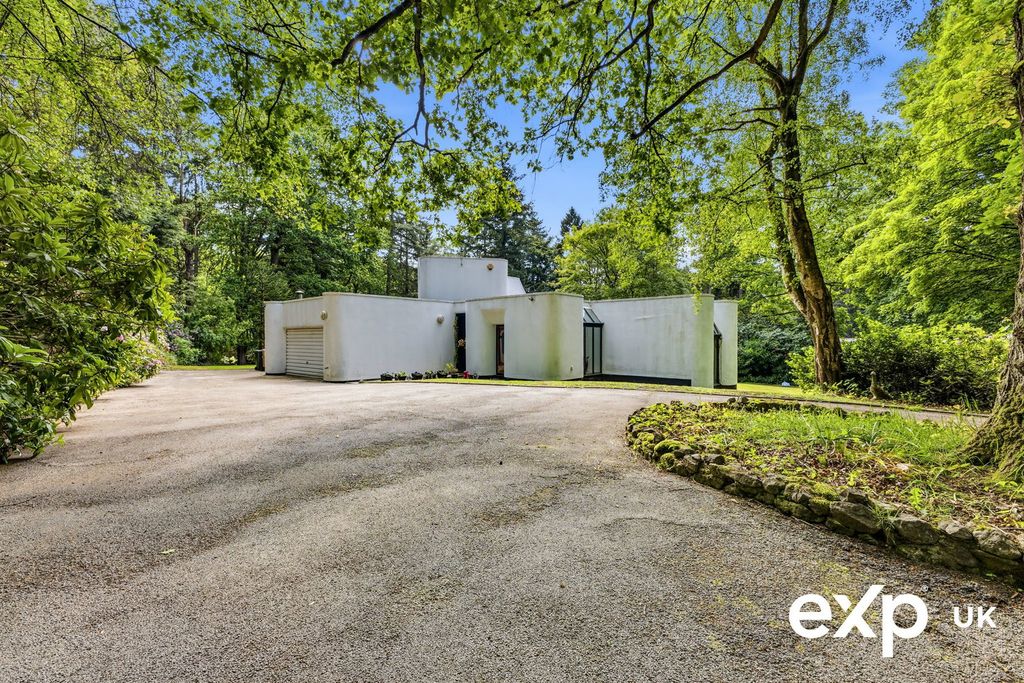 Property photo 3 of 40