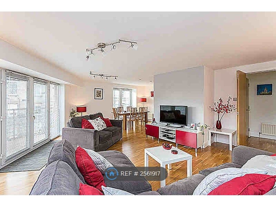 Property photo 3 of 12