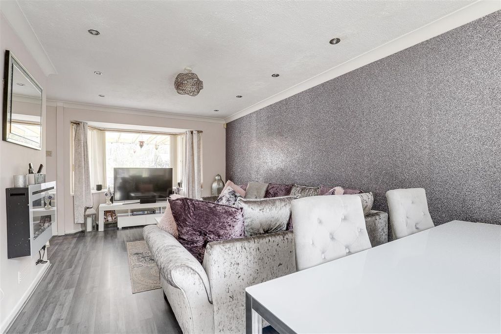 Property photo 3 of 18 9511.Jpg