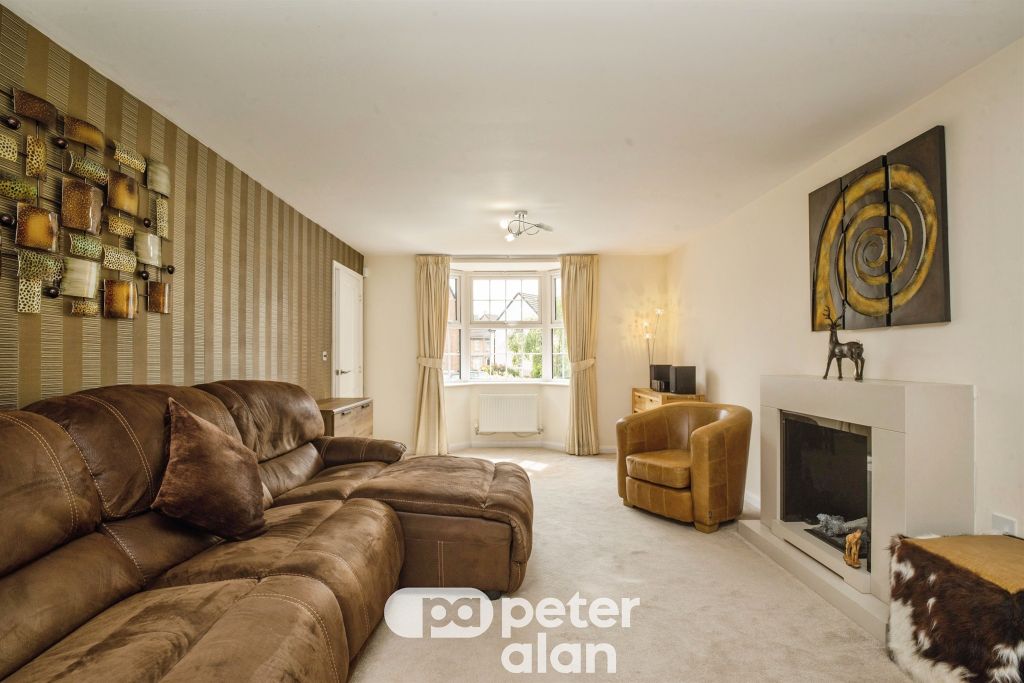 Property photo 2 of 28
