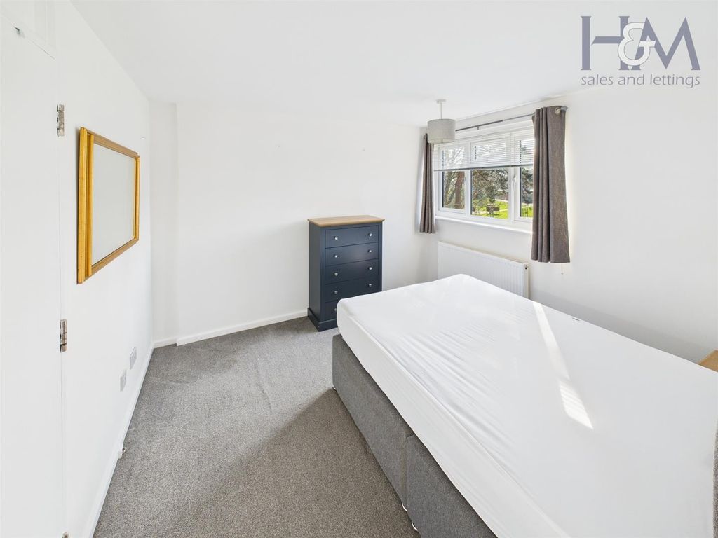 Property photo 2 of 6 Cam02804G0-Pr0275-Still002.Jpg