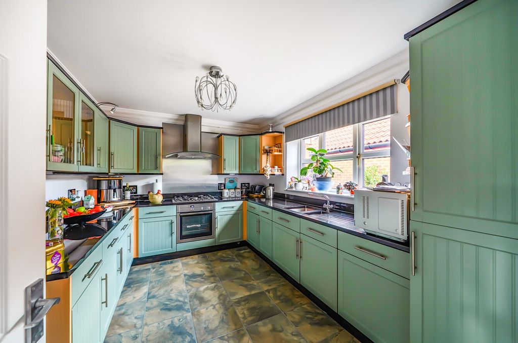 Property photo 2 of 20 152490117