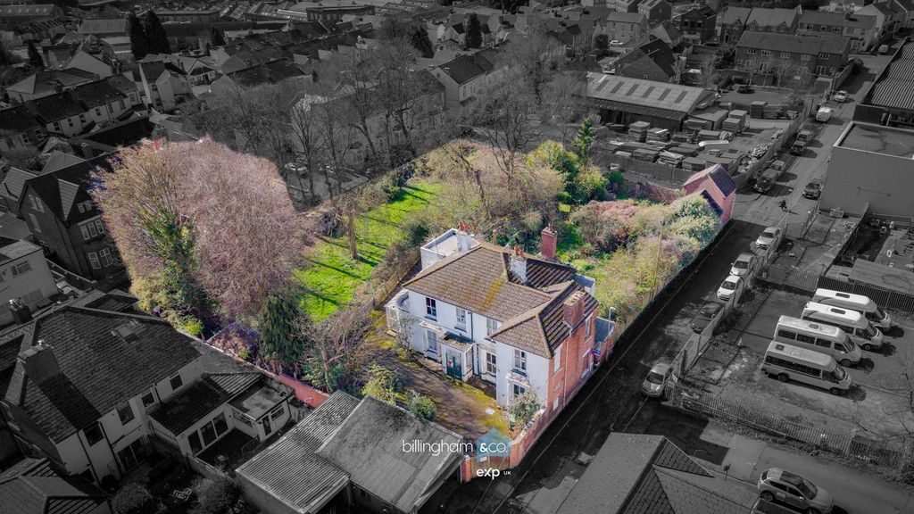 Property photo 1 of 62