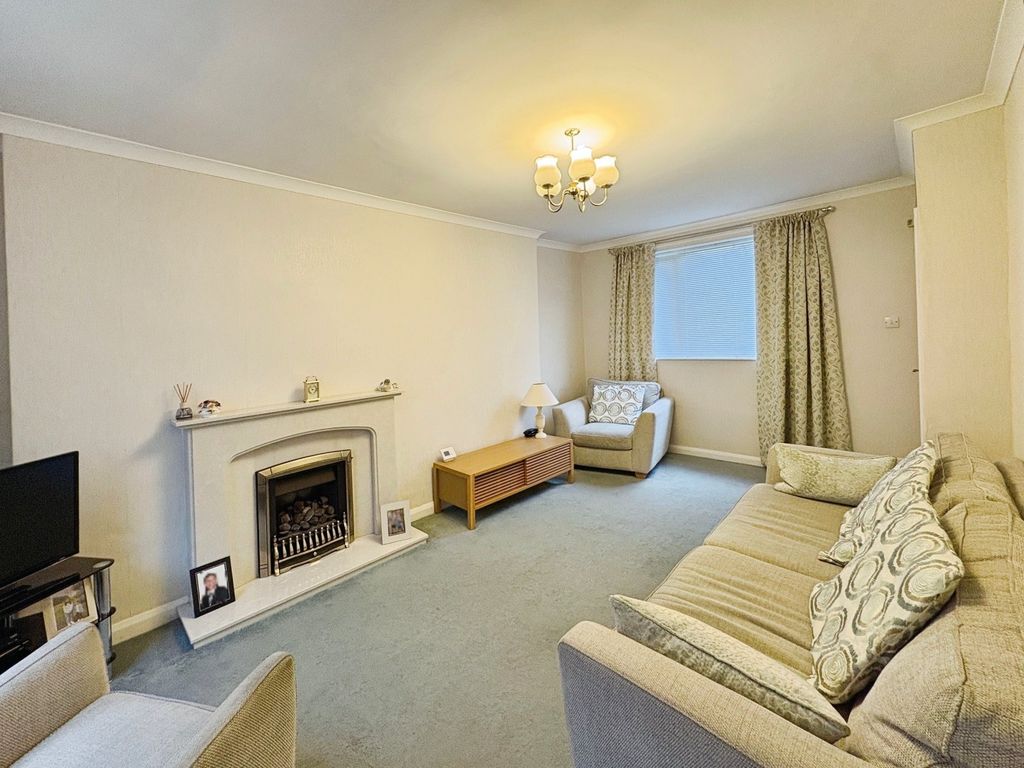 Property photo 2 of 14 Picture No. 04