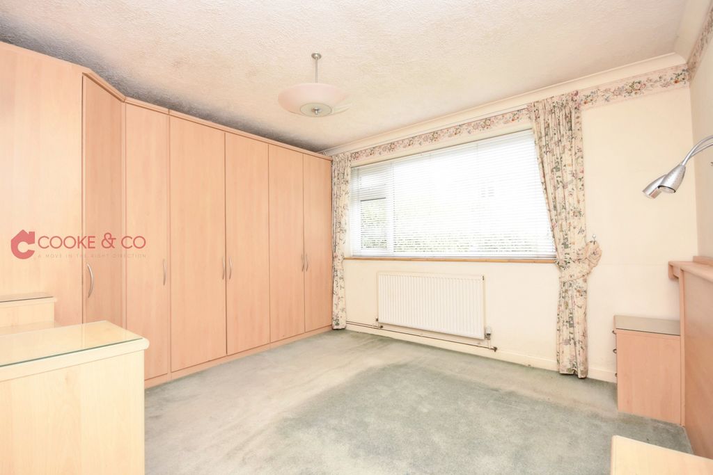 Property photo 3 of 13