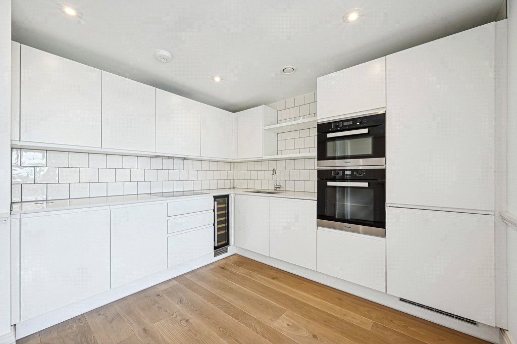 Property photo 3 of 14 Queen's Wharf