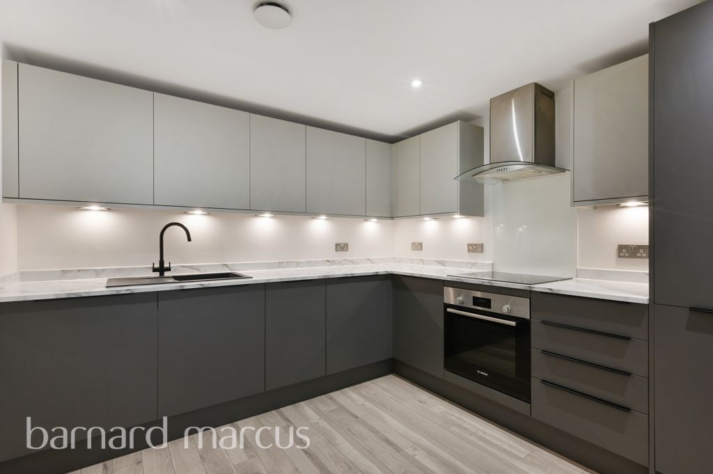 Property photo 2 of 8 Bedroom 1