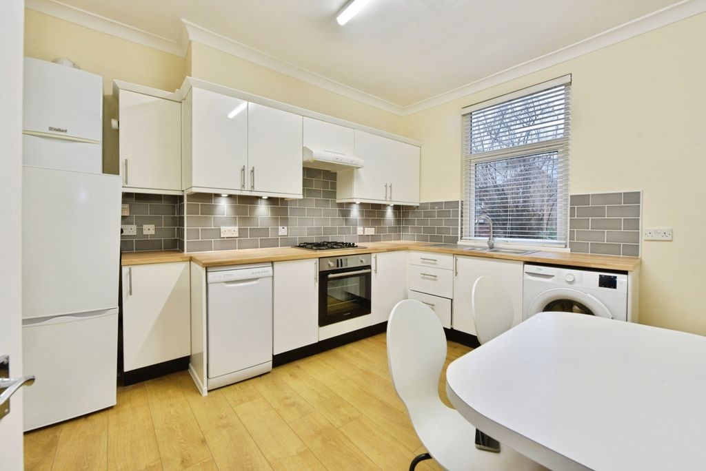 Property photo 2 of 15 Pbox-Img.Jpg