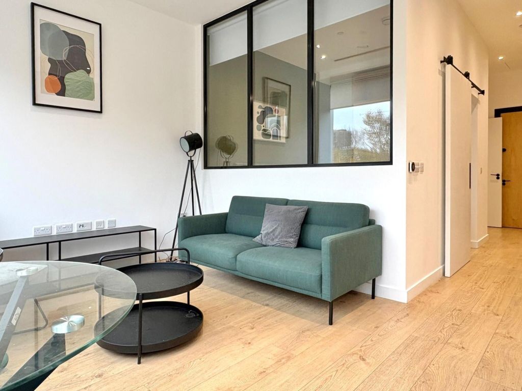 Property photo 1 of 23 Living Room