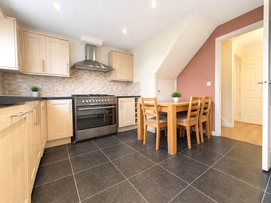 Property photo 2 of 11 Picture No. 36