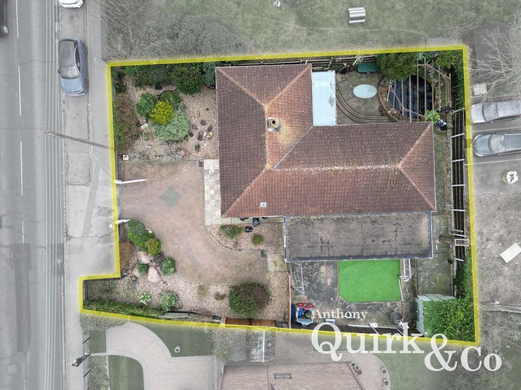 Property photo 2 of 21