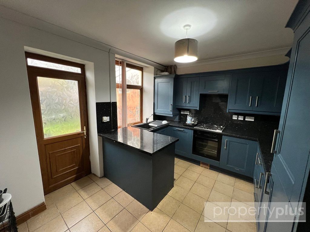 Property photo 2 of 13 Picture No. 11