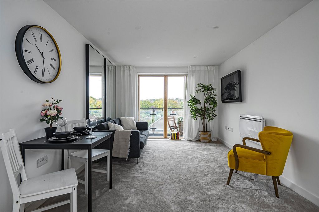 Property photo 1 of 19 Picture No. 06