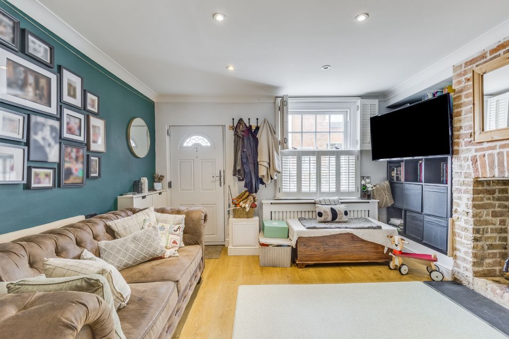 Property photo 3 of 23 4970775